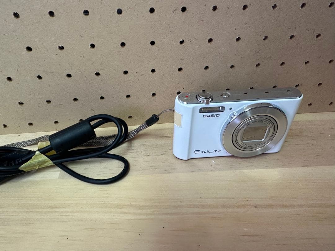 CASIO EXILIM Casio EX-ZS240WEホワイト
