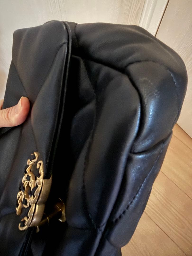 CHANEL19 ショルダーバッグ