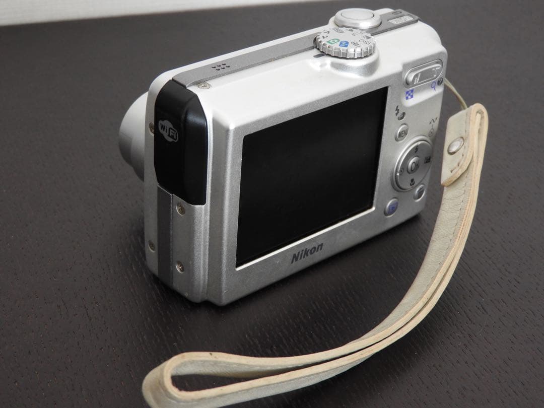 Nikon COOLPIX P1 シルバー ニコン コンパクトデジタルカメラ