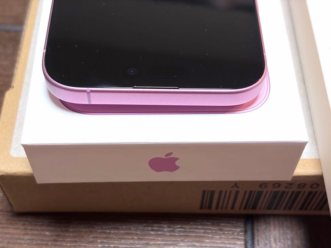 【美品】iPhone 16 256GB ピンク【箱等完品＆ケーブル新品未使用】