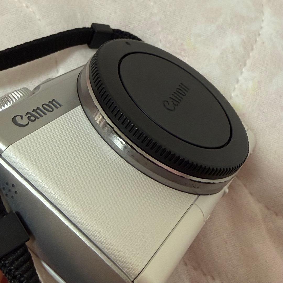 Canon EOS M100 ダブルレンズキット