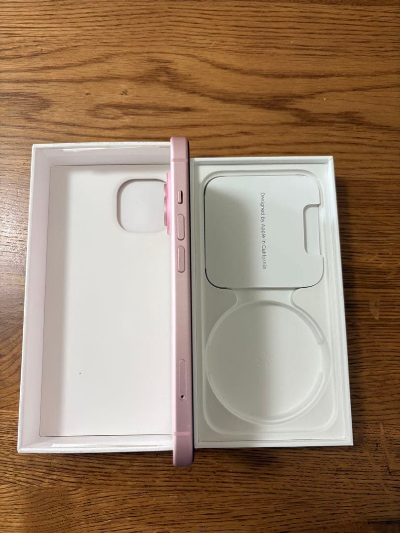 iPhone15 本体 ピン256GB SIMフリー バッテリー90％
