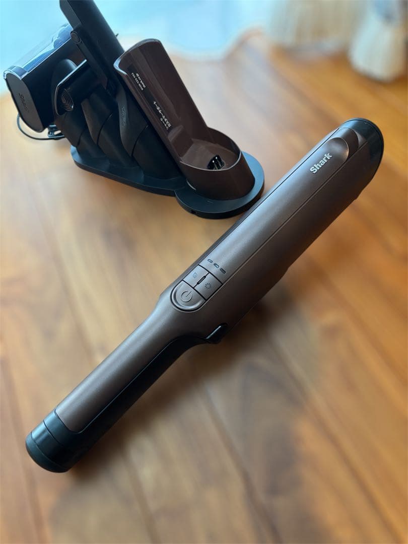 ★週末値下げ★Shark シャーク ハンディクリーナー WV415JBR