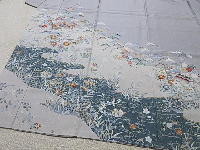 訪問着：美品-花と水流とオシドリと民家：高級品グレー：袷正絹：N88