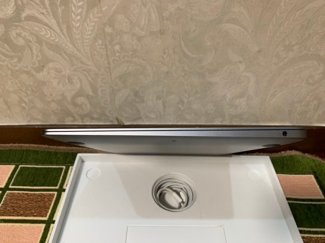 Apple MacBook Air 13インチ シルバー