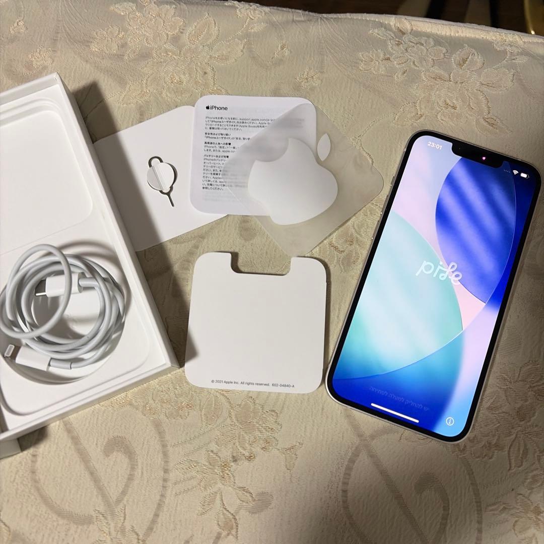 Apple iPhone 13 256GB スターライト