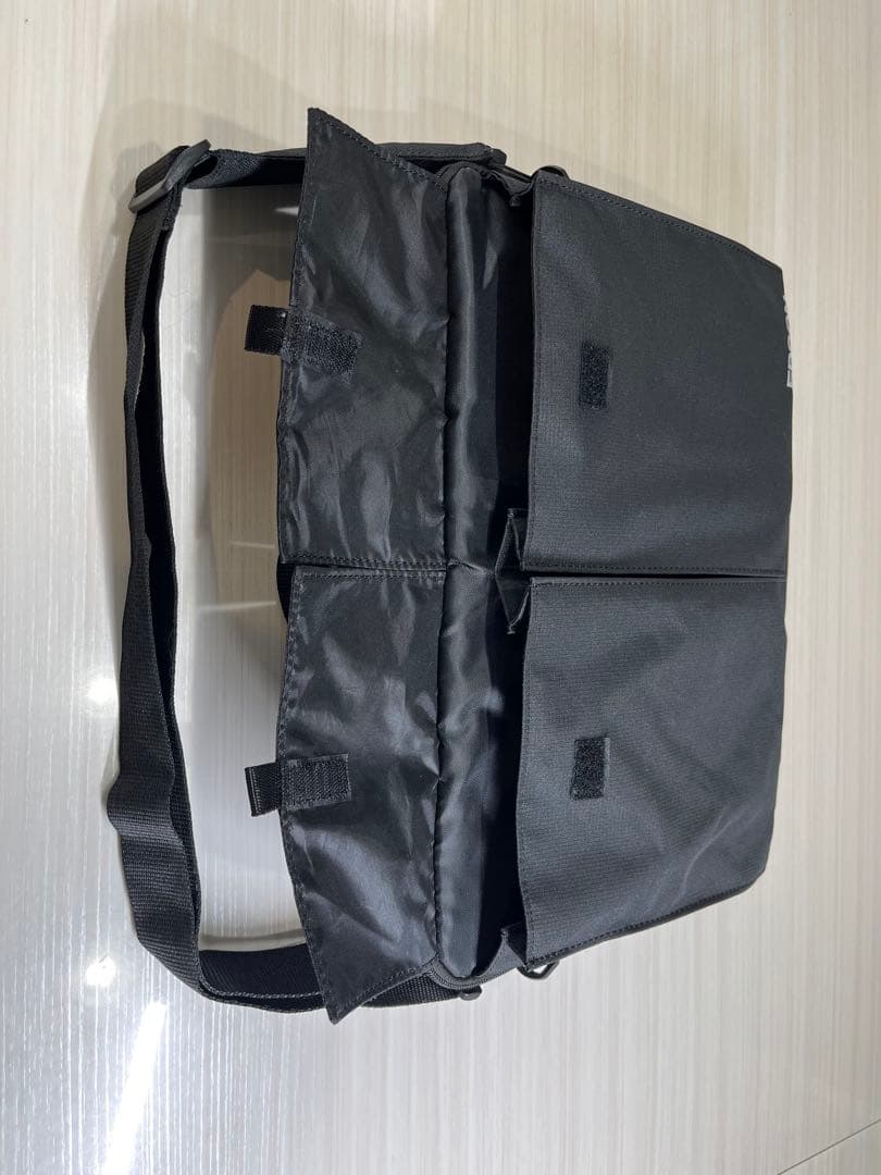 EPSON プロジェクター　EB-1751 ビジネス/ホーム兼用