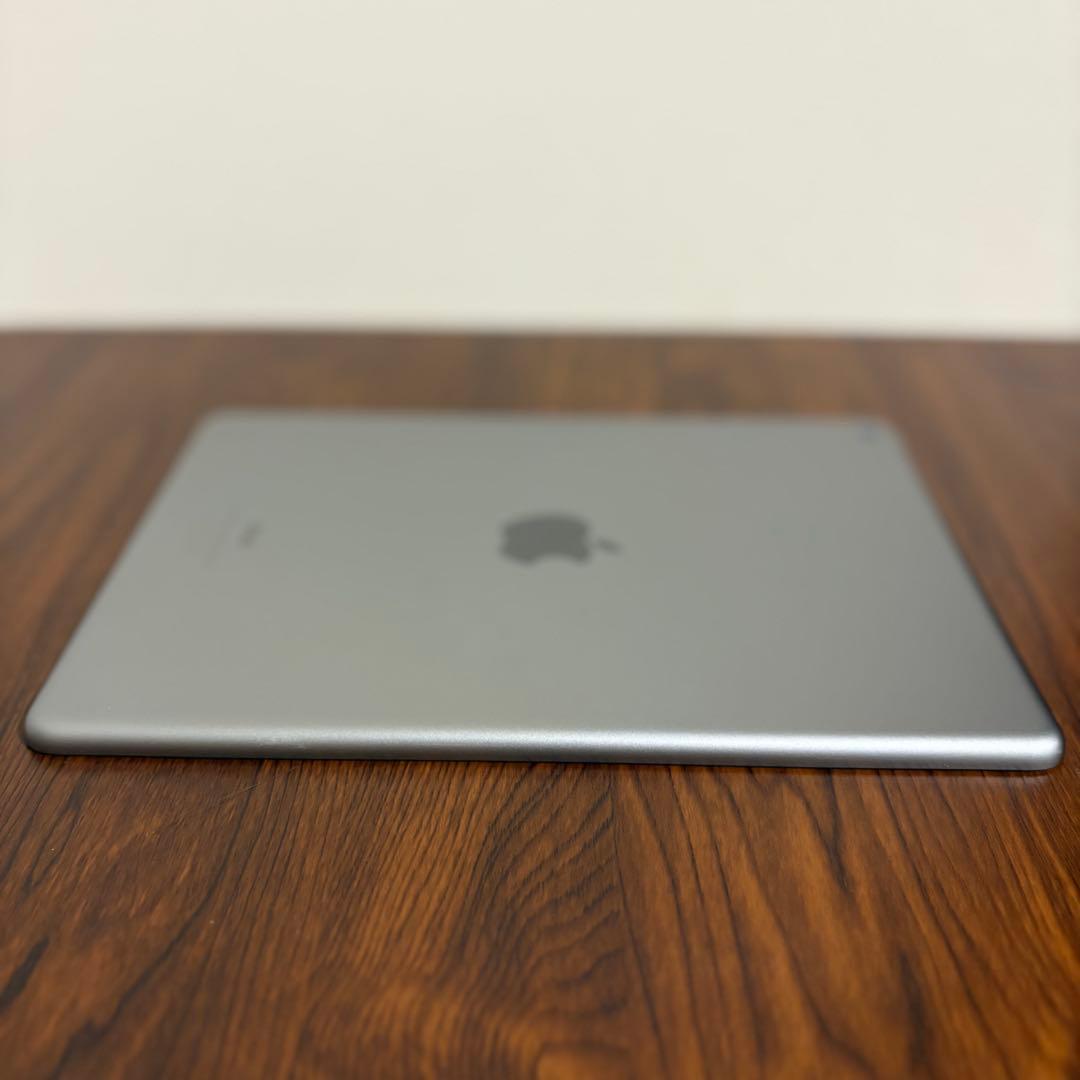 iPad 第6世代 Wi-Fiモデル 32GB スペースグレイ