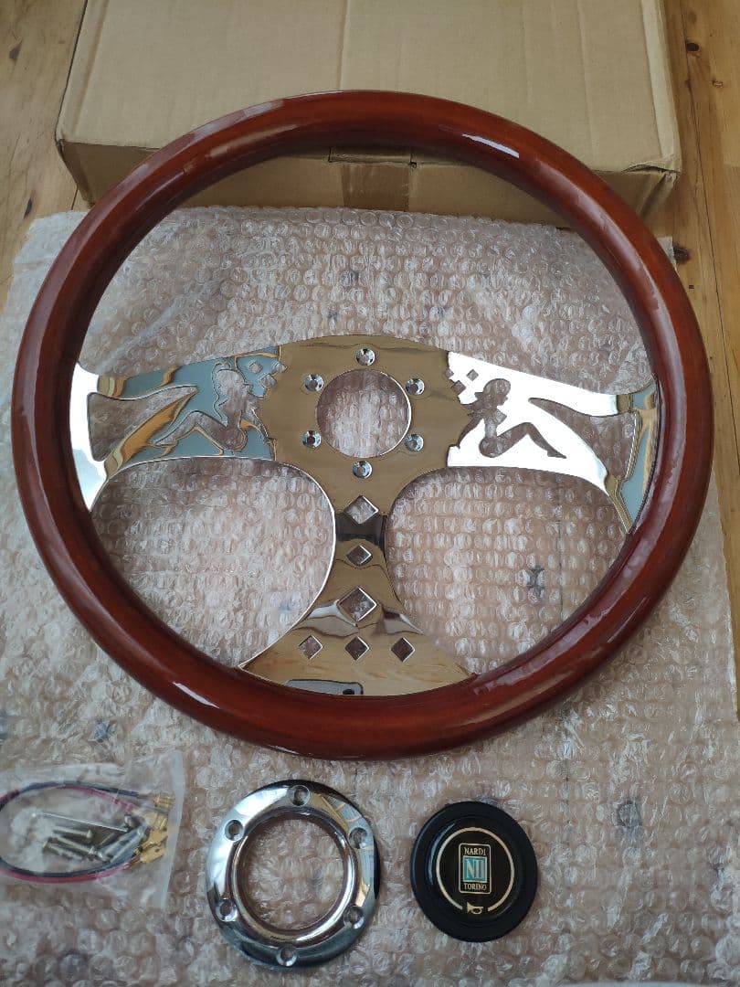 新品ピーチウッド無垢材・クロームメッキ15インチ380mmMOMOピッチ70mm