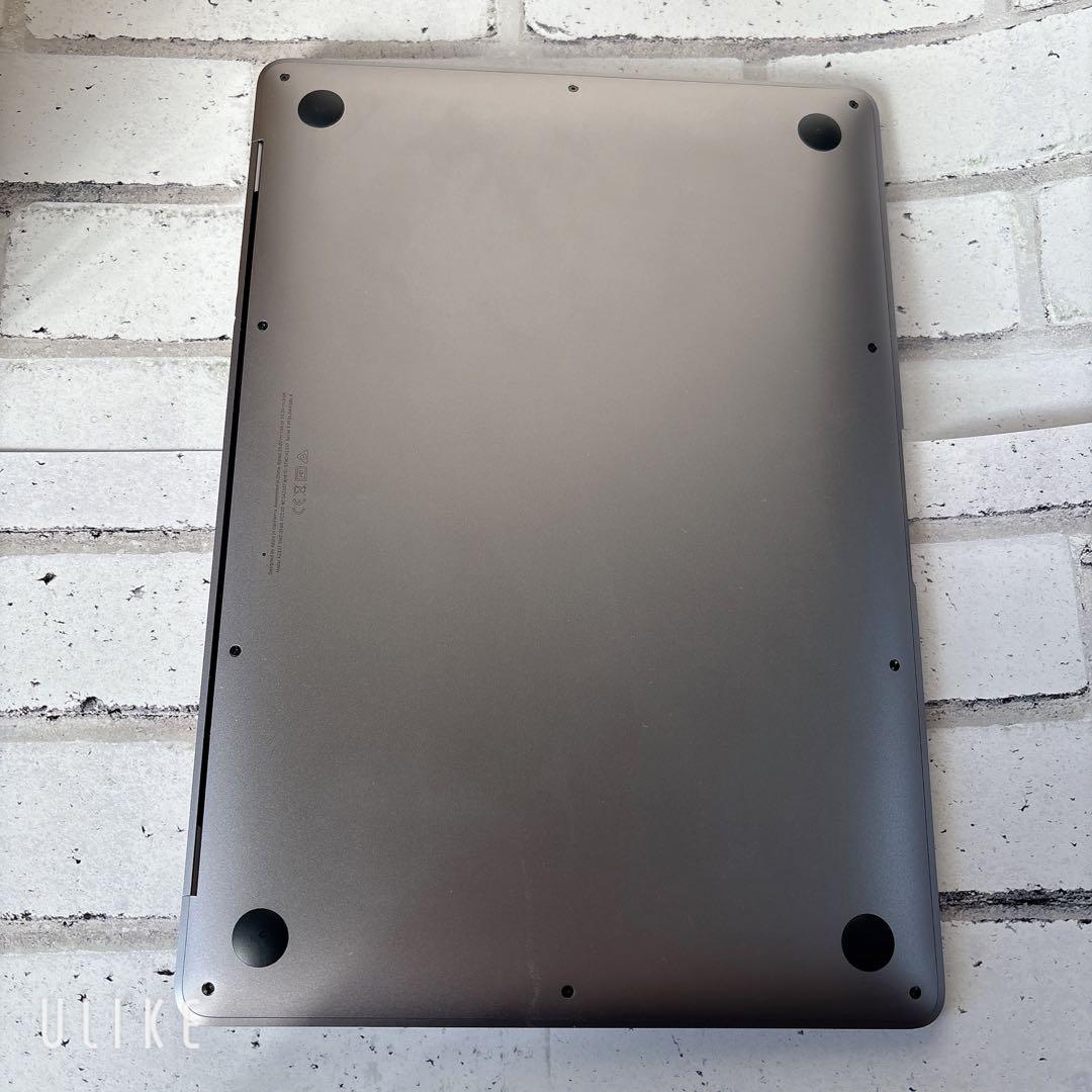 美品 Apple MacBook Air 13.3インチ (M1, 2020)