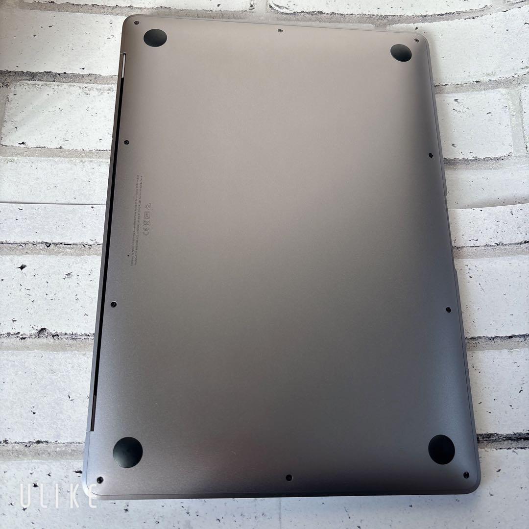 美品 Apple MacBook Air 13.3インチ (M1, 2020)