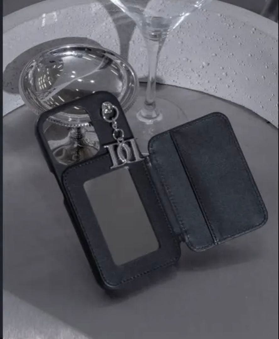 ダーリッチ　キルティングミラーDDチャームiPhoneケース13-14