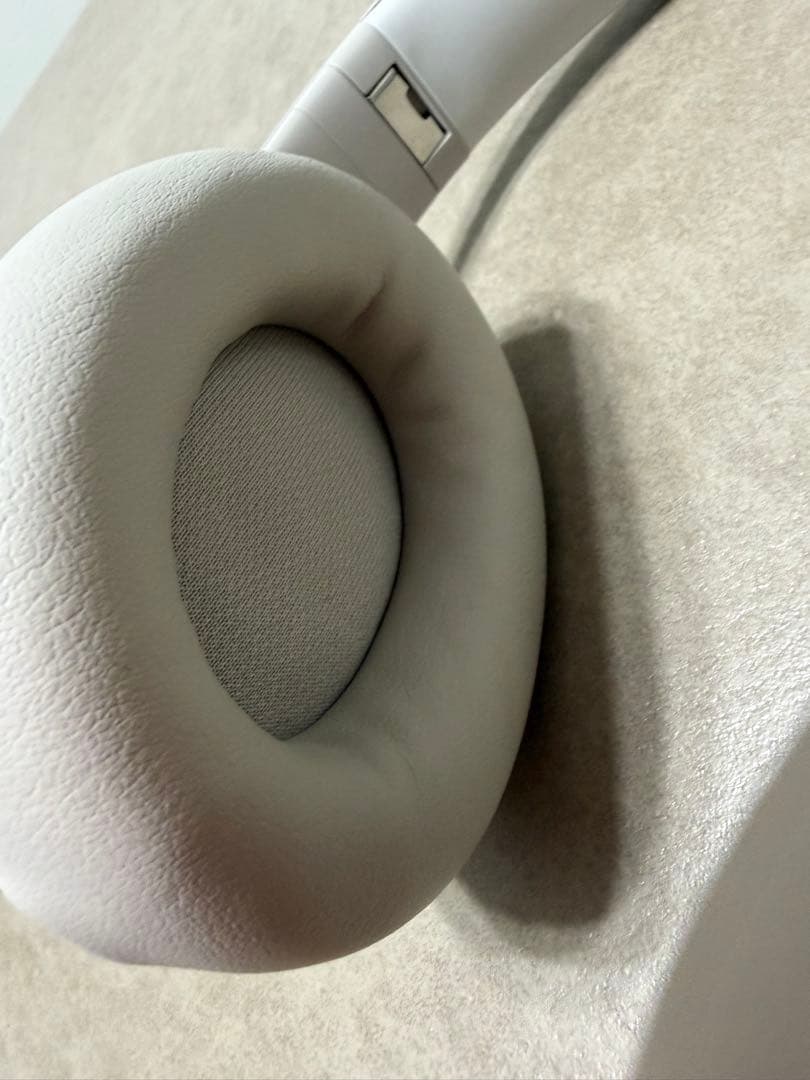 Beats Studio Pro サンドストーン