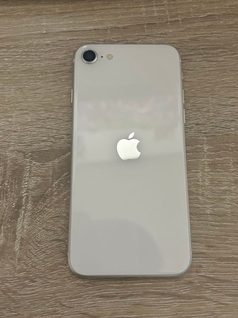 iPhone SE3 バッテリー82%