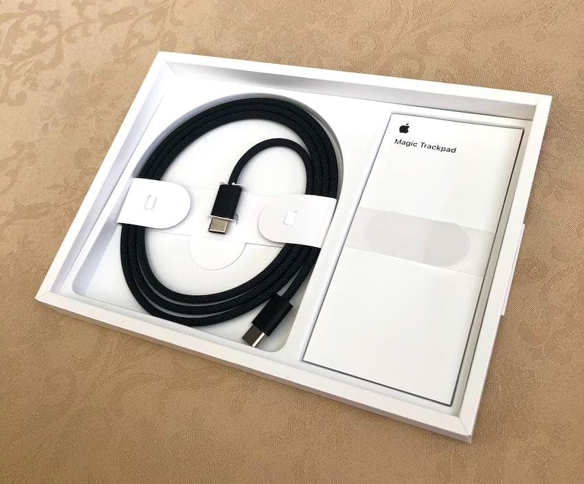 新品｜USB-C｜最新｜ブラック｜Apple Magic Trackpad 4｜