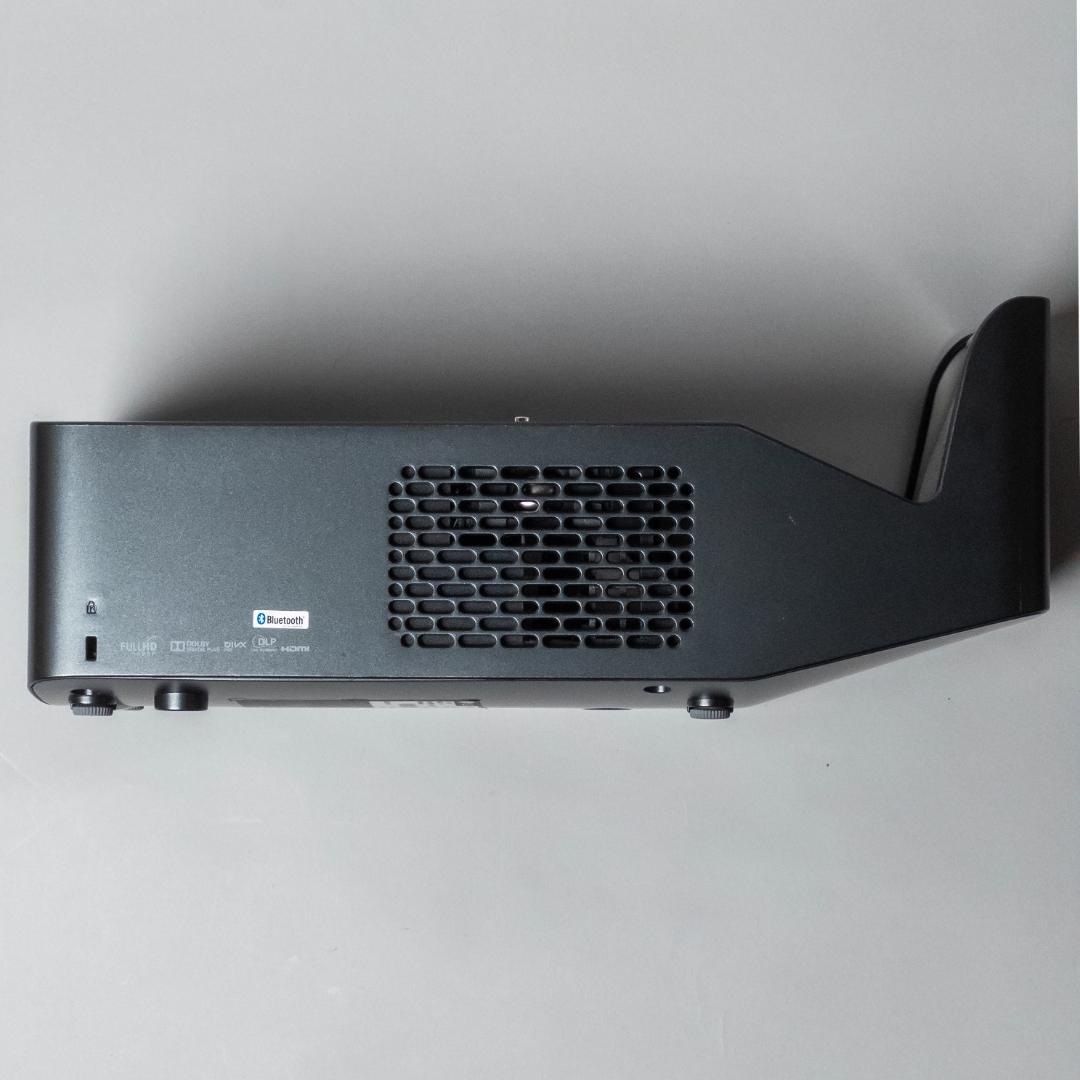 ジャンク LG PF1000UG 超短焦点LEDプロジェクター
