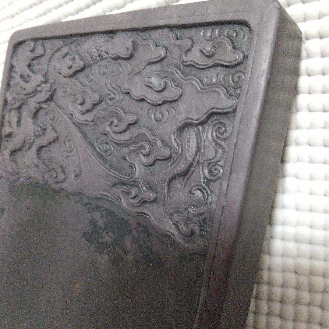 k*o様 雲龍が見事な浅型の硯／黒檀(?)の木箱入り