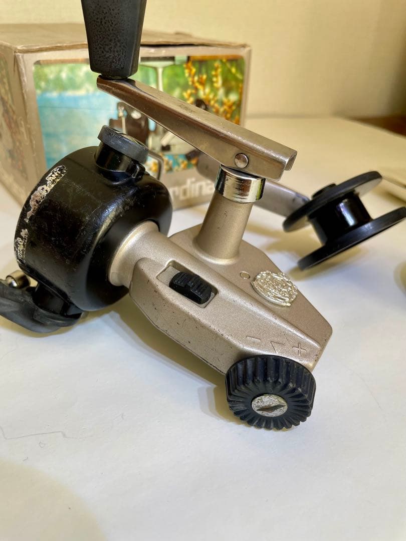 アブ　カーディナル4 替えスプール有り 箱、説明書等有り