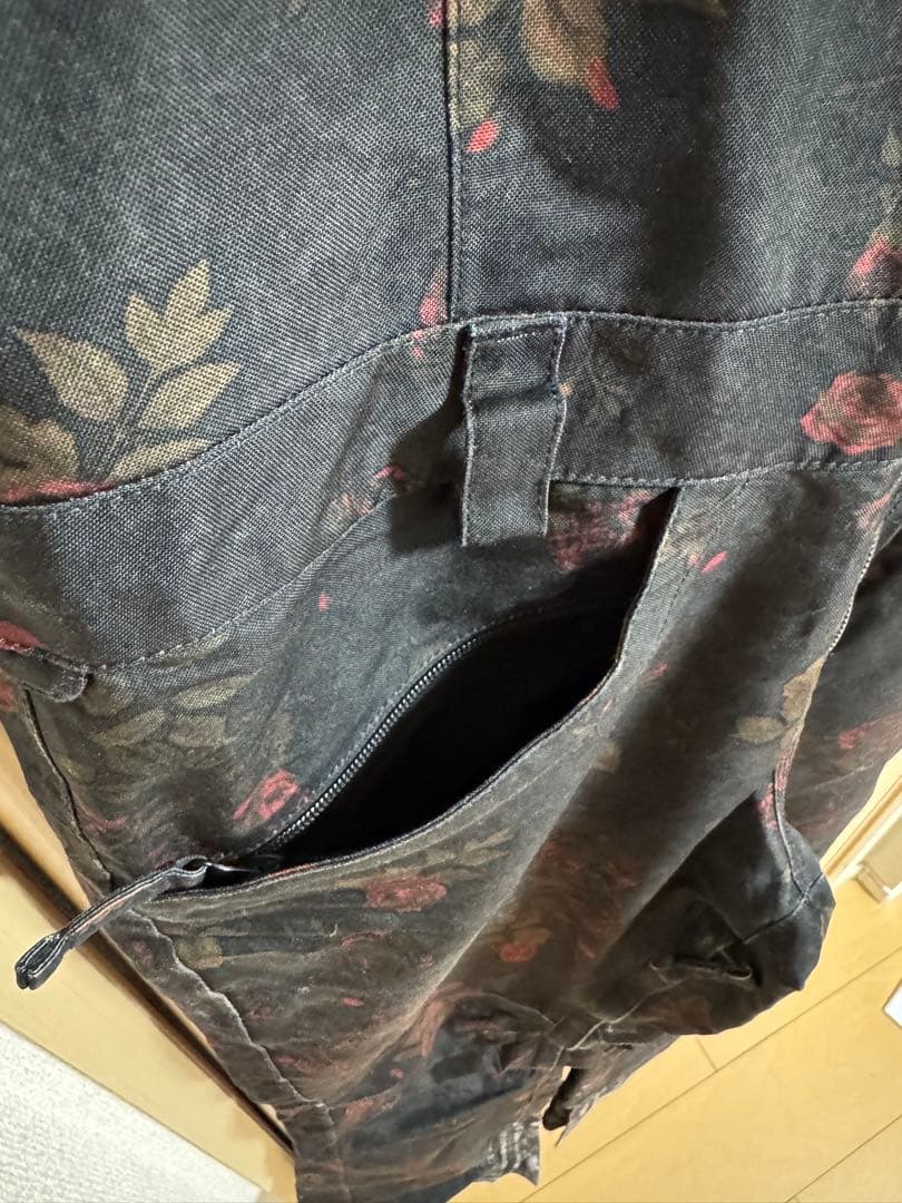 VOLCOM ボルコム スノーボードウェア パンツ ビブパン レディース 花柄