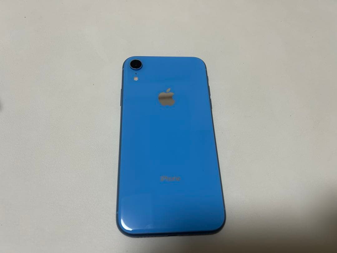 iPhone XR ブルー　64GB