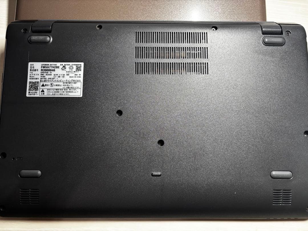 Fujitsu LIFEBOOK AH Series ノートPC