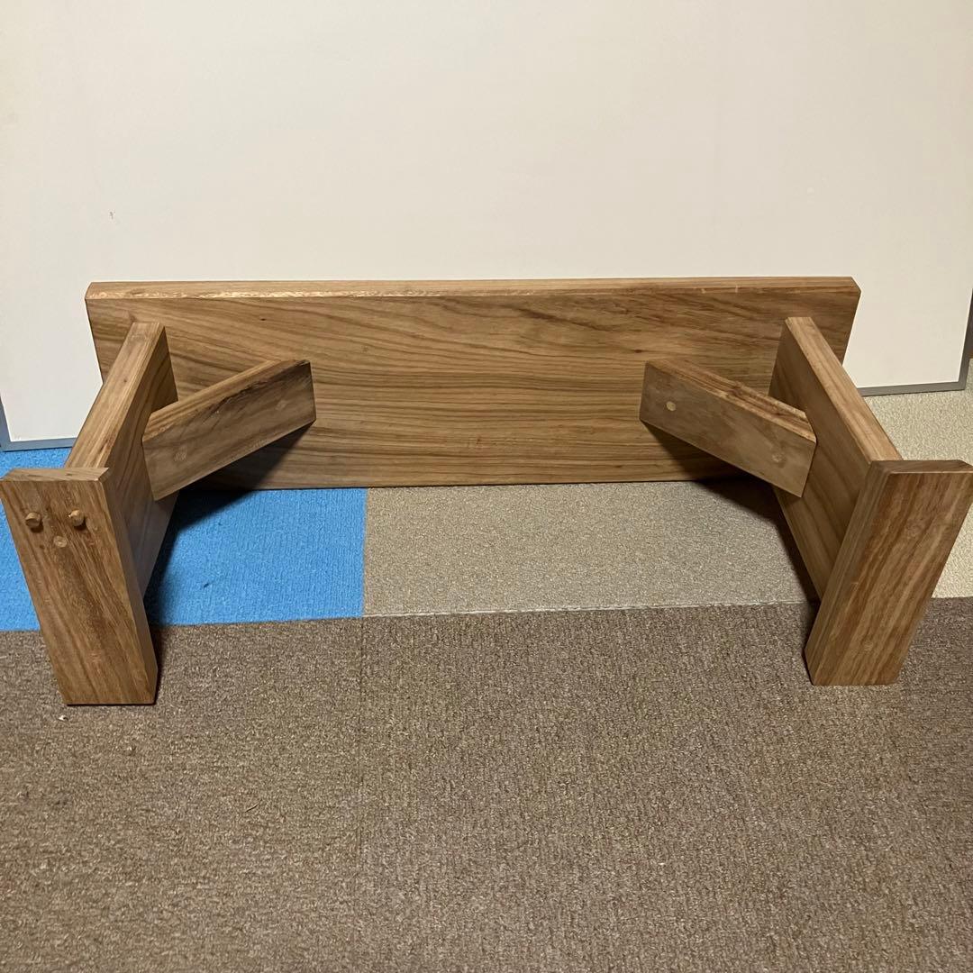 ケヤキのベンチ