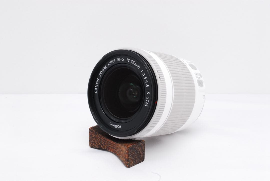 ショット数僅少❤️Canon kiss X7❤️人気のホワイトカラー✨シングルレンズ