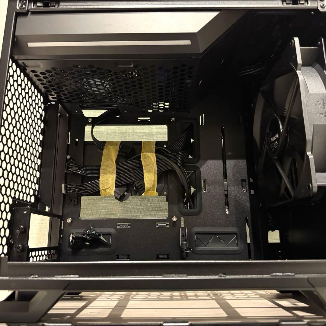 Fractal Design Torrent Nano ケース＋750w電源付き