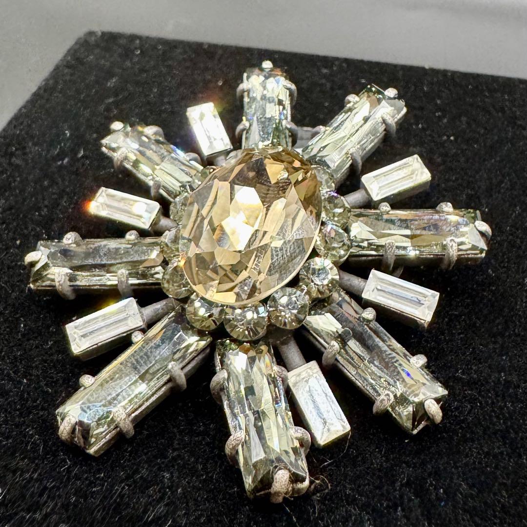 FOXEY フォクシー ピンブローチ ピンバッジ LADY PLANT 極美品