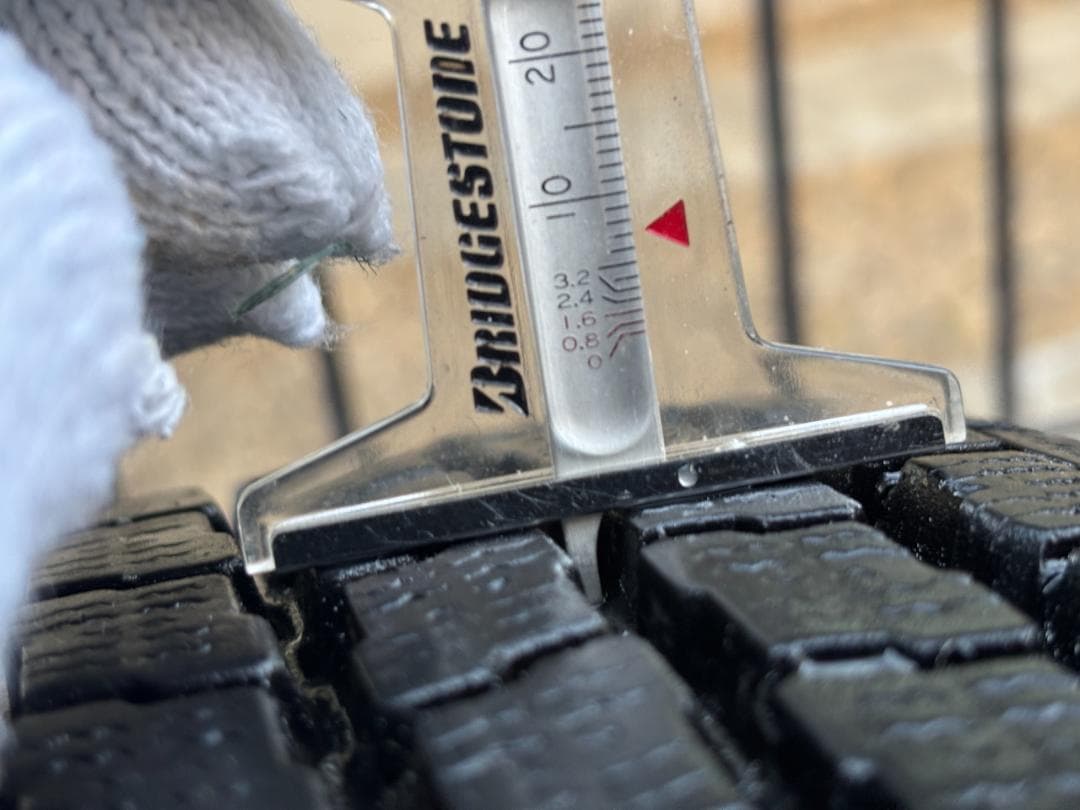 バリ山 Weds VICENTE 4本 iceGUARD 145/80R12