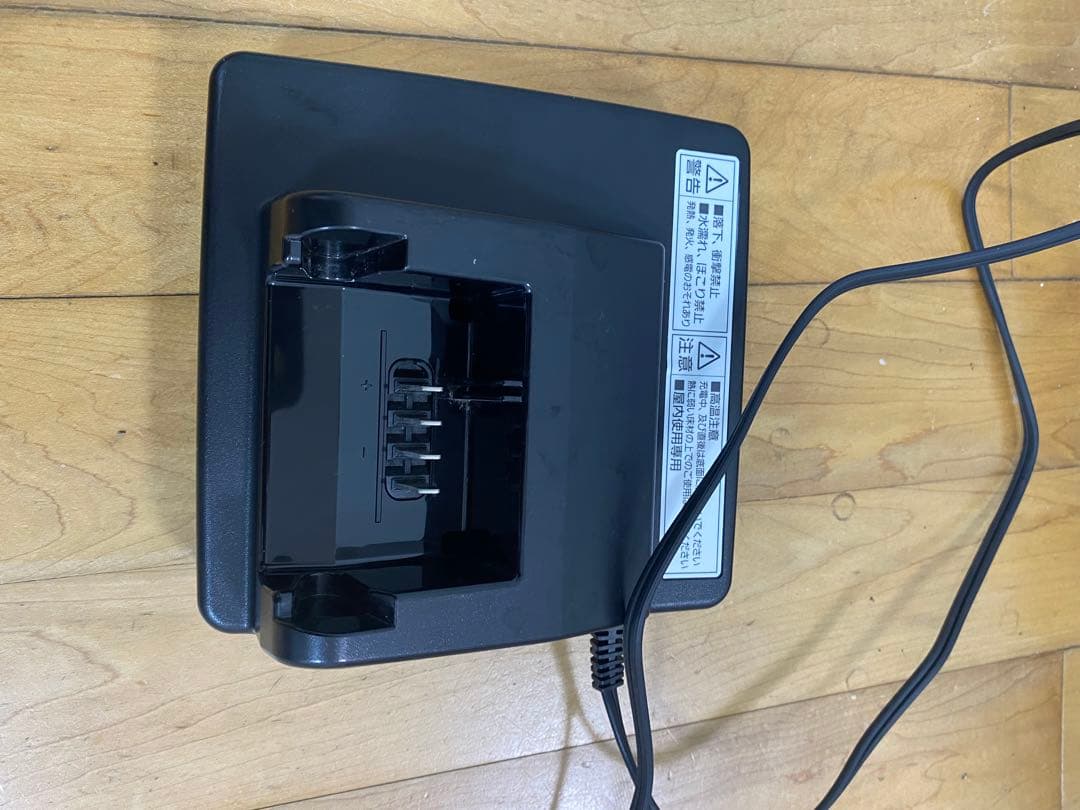 電動自転車用 充電器 黒