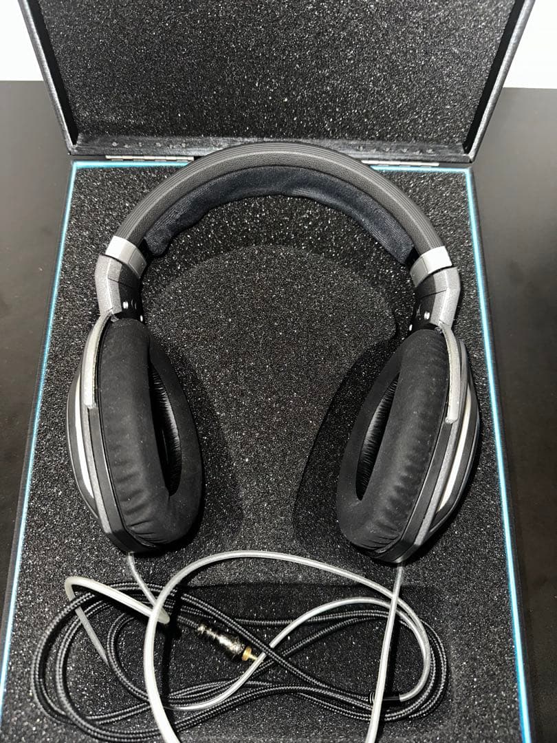 SENNHEISER HD 700 おまけ変換コネクタ付　ゼンハイザー