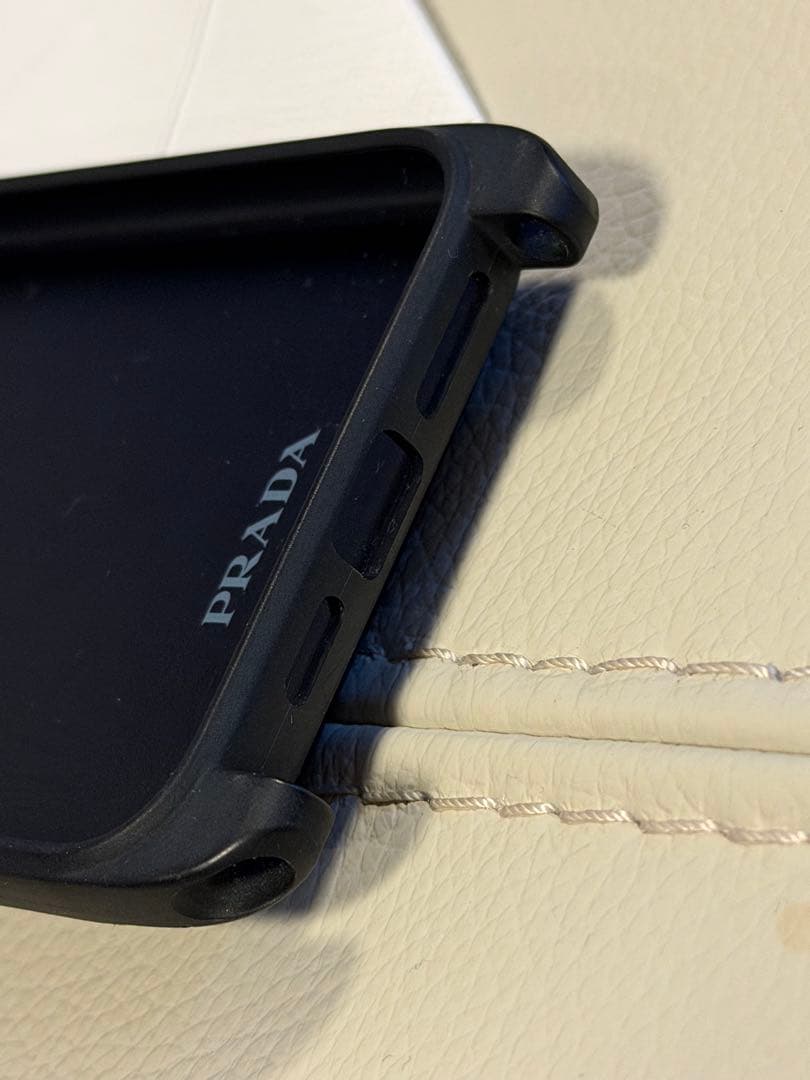 PRADA iPhone用ケース ブラック レザー