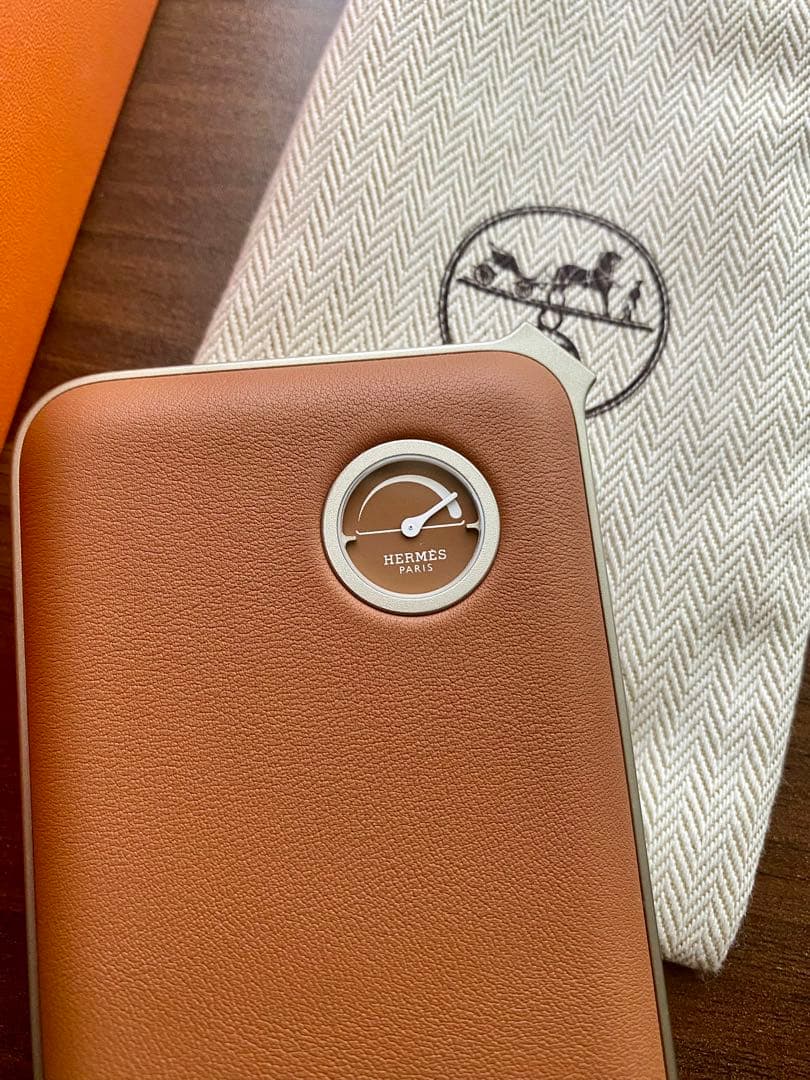 HERMES エルメス モバイルバッテリー
