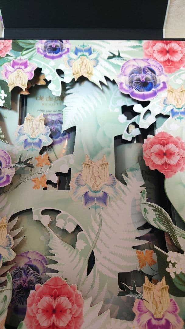 ♡新品未使用未開封♡ クレドポーボーテ コフレソワンヌリサン