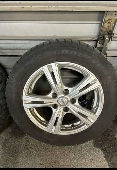 スタッドレスタイヤ＋16インチ アルミホイール205-60-16