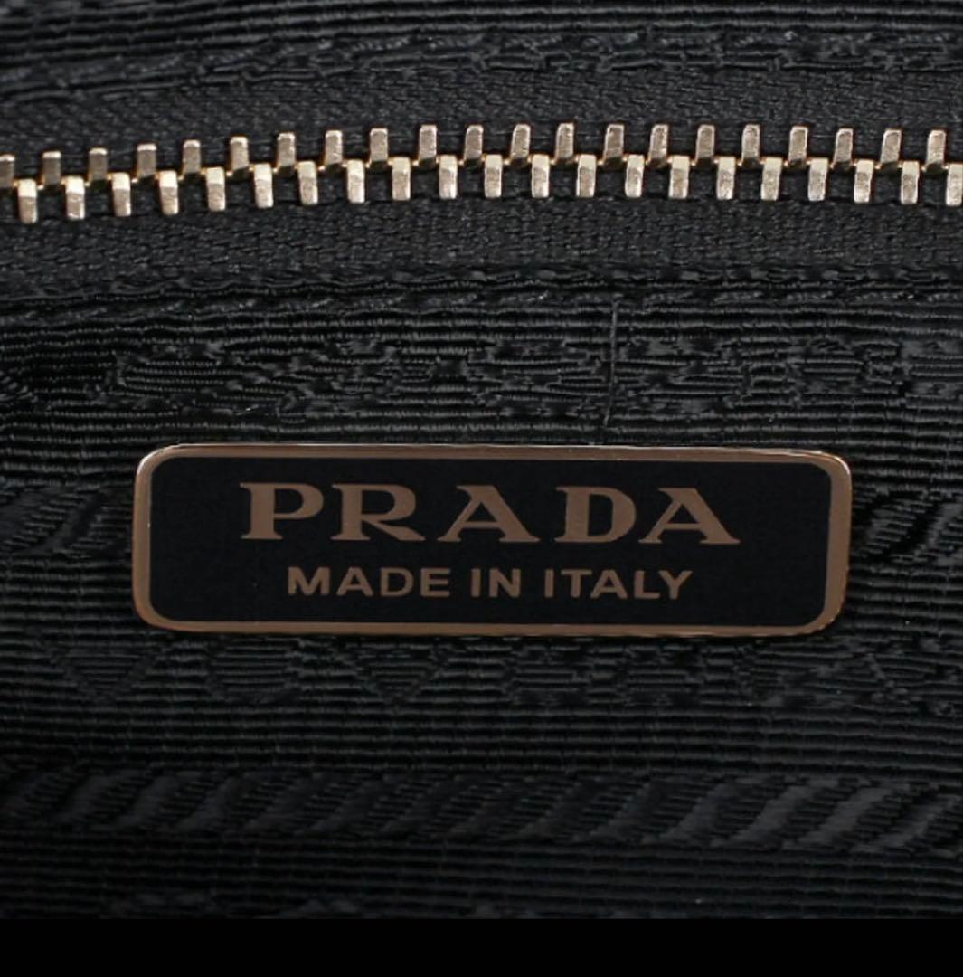 プラダ ショルダーバッグ　ナイロン　梨花さん愛用