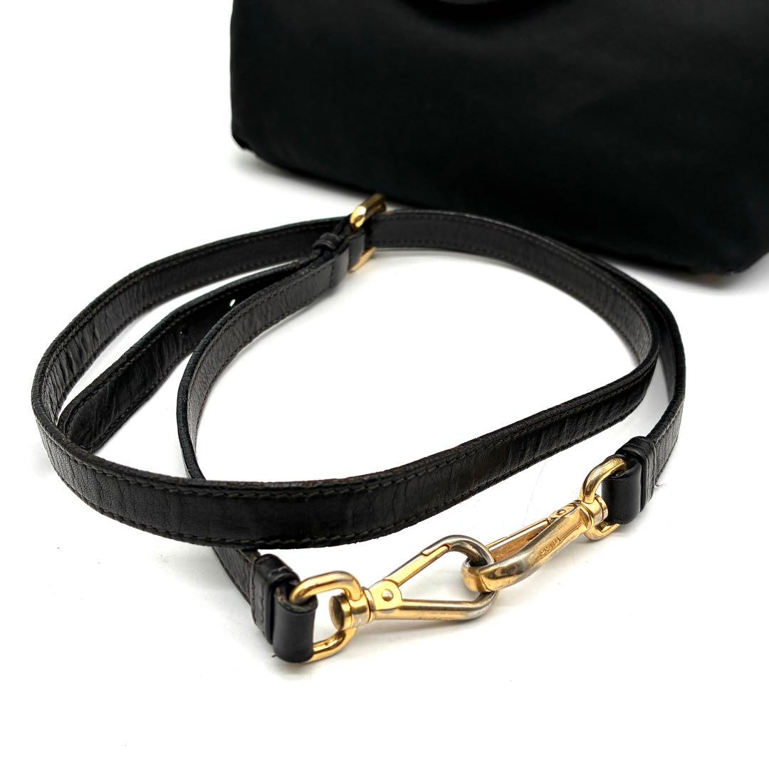 正規品 プラダ 2way ショルダーバッグ ゴールドロゴ ベルト 白タグ 黒