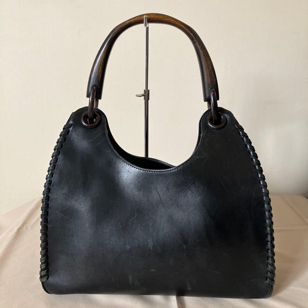 GUCCI 牛革&天然木 マットブラックのワンショルダーバッグ