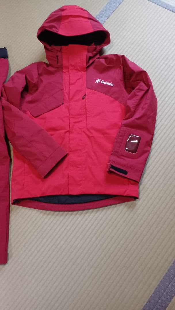 GOLDWIN　ゴールドウイン　スキーウェア