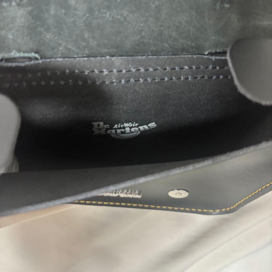 Dr. Martens サッチェルバック7インチ