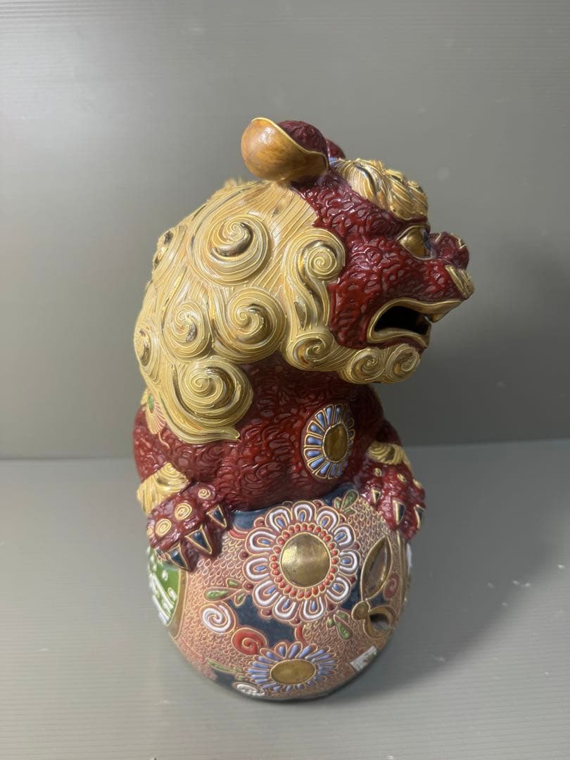 2576 九谷焼 玉乗り獅子 狛犬 シーサー 置物 開運 魔除け 縁起物 骨董品