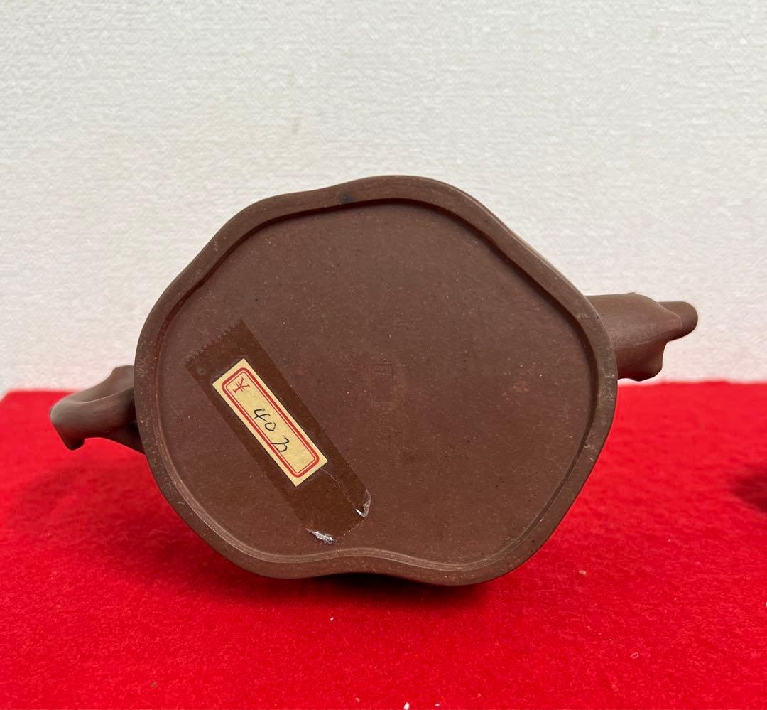 急須　呉亮屏梅椿紫砂茶壺　 【呉亮屏】在銘