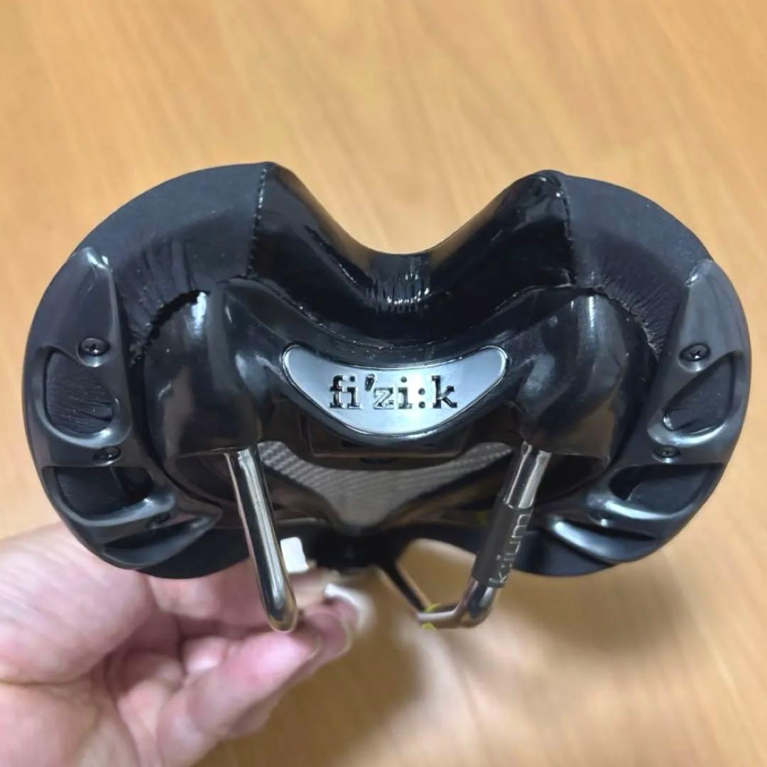 フィジーク ALIANTE K:ium レール サドル 黒