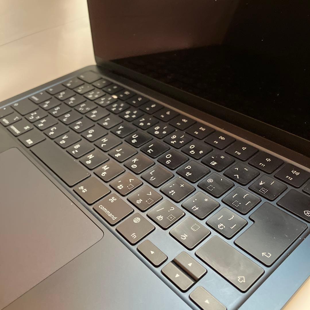 MacBook Air M2スペースグレー