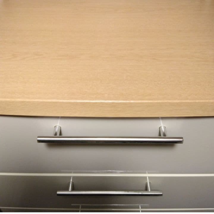 中古 白✕木目 4段 チェスト 衣類収納 タンス 引き出しレール キャスター付き