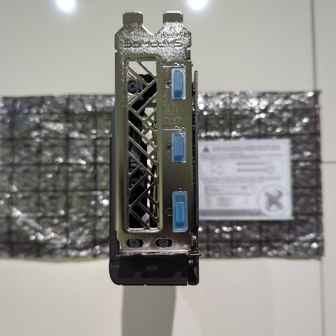 グラフィックボード・グラボ・ビデオカード Sapphire Radeon RX 9060 XT 8GB