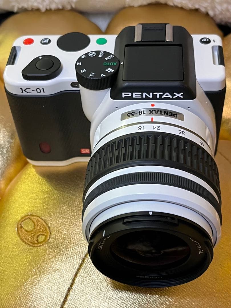 訳ありPENTAX K-01 ホワイト マークニューソンデザイン 動作一部不具合