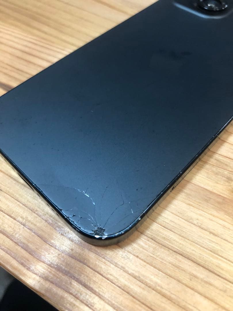 Apple iPhone 15ブラック 本体