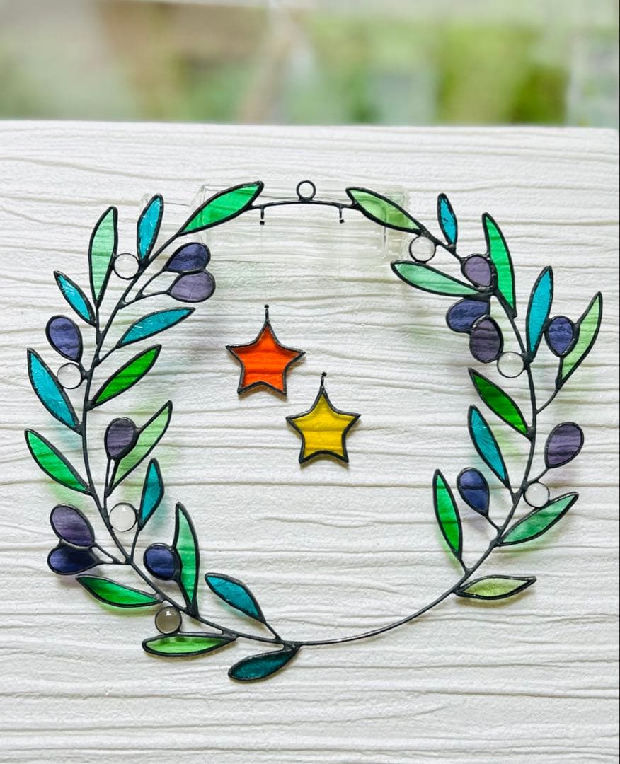 【ステンドグラス】惑星のサンキャッチャーとオリーブのリース